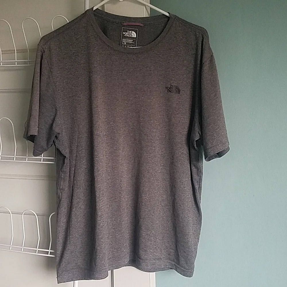 The North Face Athletic Short Sleeve Tee Shirt Flash Dry <> Flawed
